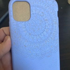 Lavender iPhone 11 Pela Mandela case